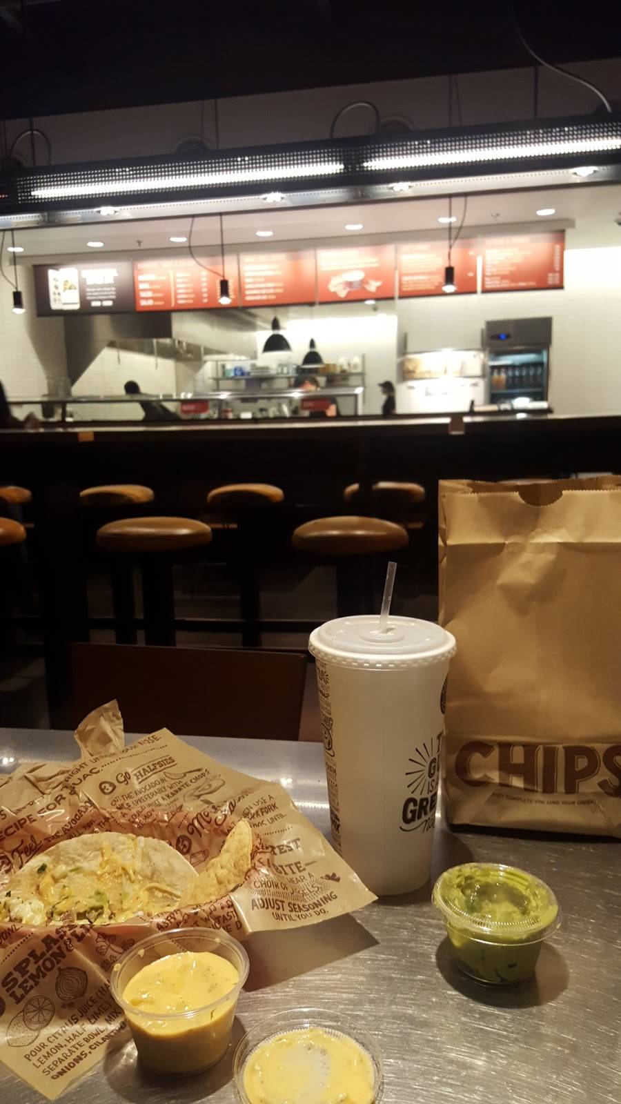 Chipotle Mexican Grill | restaurant | 2182 Santa Rosa Ave, Santa Rosa, CA 95407, USA | 7072281023 OR +1 707-228-1023