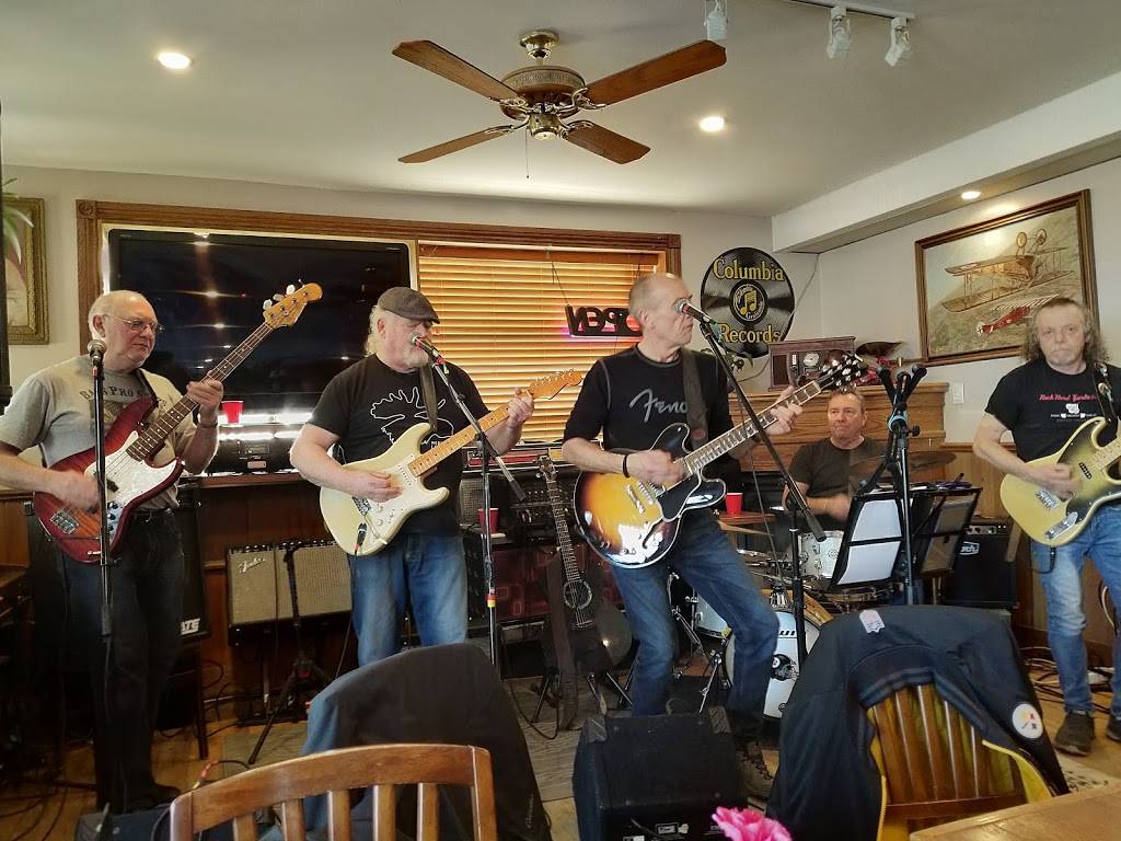 Point Dining Lounge | restaurant | 346 Bayview Dr, Woodlawn, ON K0A 3M0, Canada | 6138323013 OR +1 613-832-3013