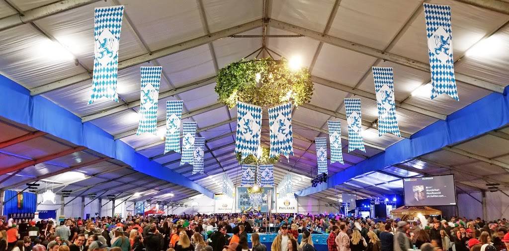 Bingemans Oktoberfest | restaurant | 425 Bingemans Centre Dr, Kitchener, ON N2B 3X7, Canada | 5197441555 OR +1 519-744-1555