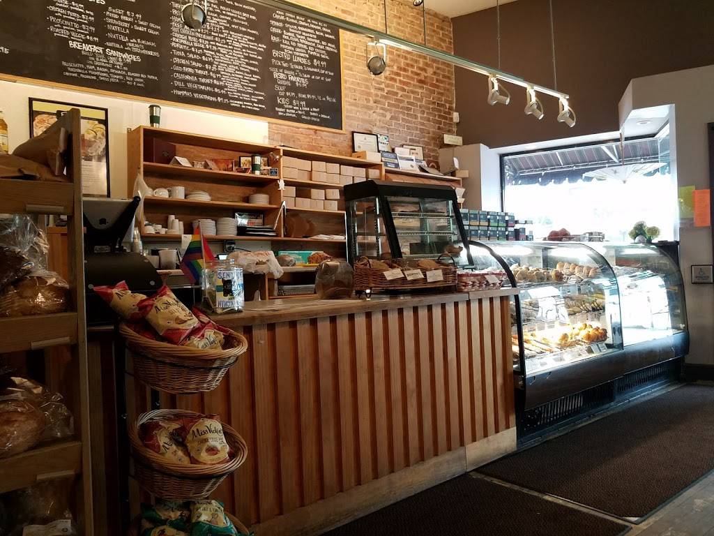 Aroma Cafe | cafe | 118 N Neil St, Champaign, IL 61820, USA | 2173563200 OR +1 217-356-3200