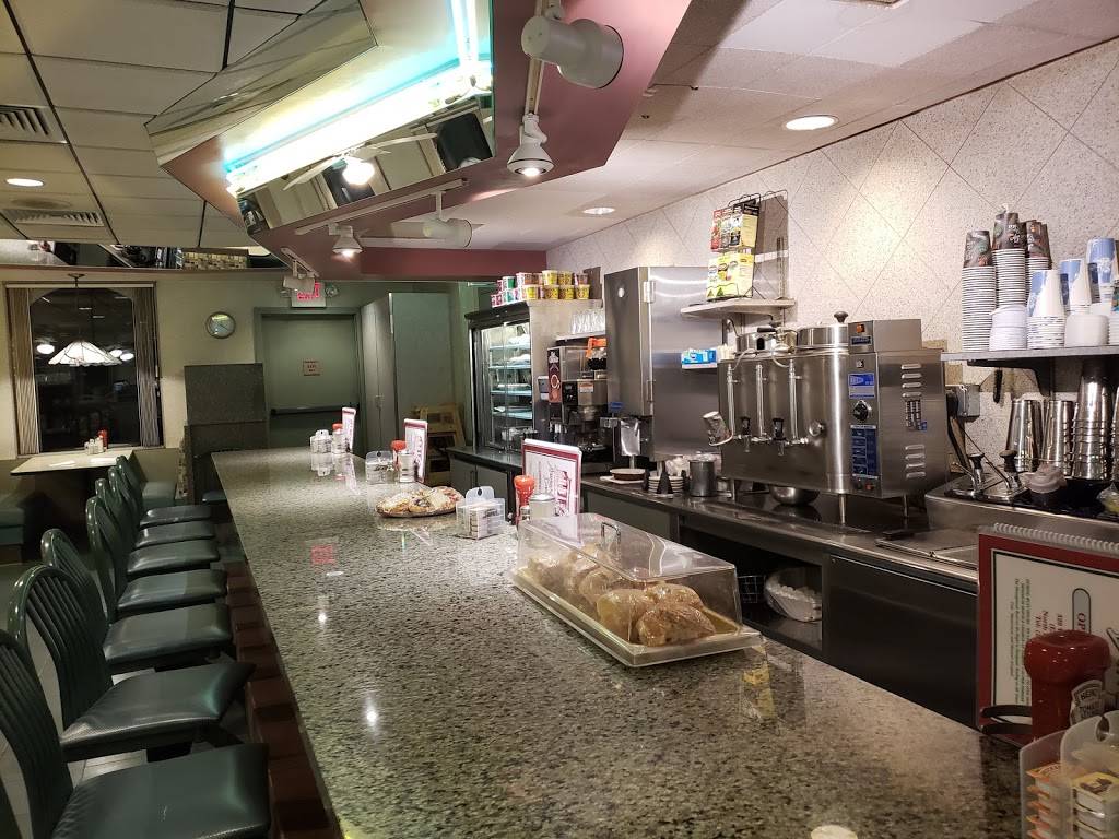 Athena Diner II | restaurant | 1306, 320 Washington Ave, North Haven, CT 06473, USA | 2032390663 OR +1 203-239-0663