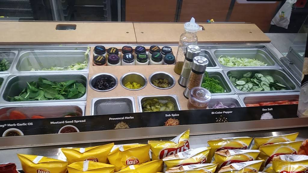 Subway Restaurants | restaurant | 6238 Wilshire Blvd, Los Angeles, CA 90048, USA | 3239392792 OR +1 323-939-2792