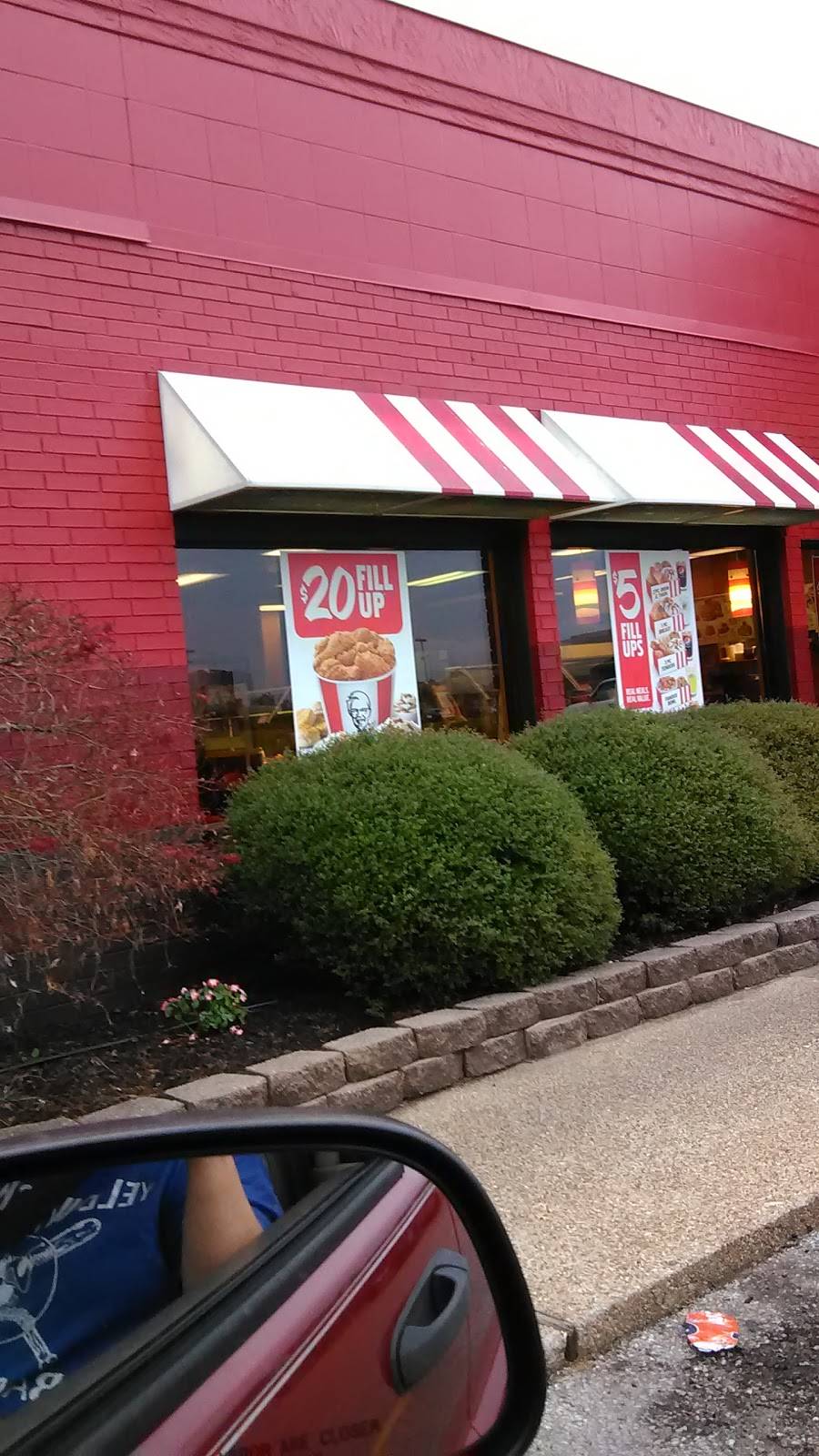 KFC | restaurant | 2401 W Kingshighway, Paragould, AR 72450, USA | 8702398155 OR +1 870-239-8155