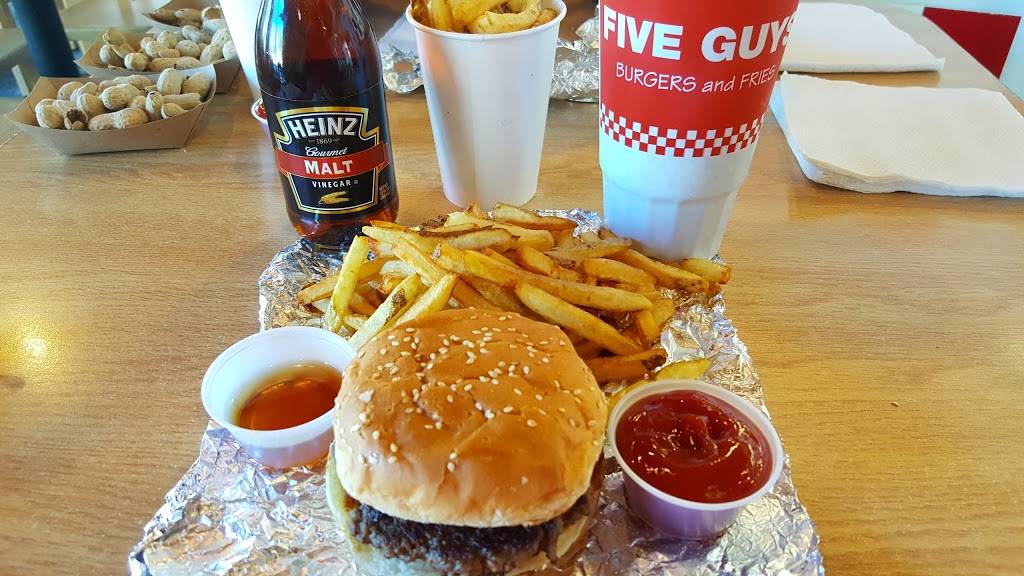 Five Guys | meal takeaway | 460 Town Center Pl, Columbia, SC 29229, USA | 8037886200 OR +1 803-788-6200