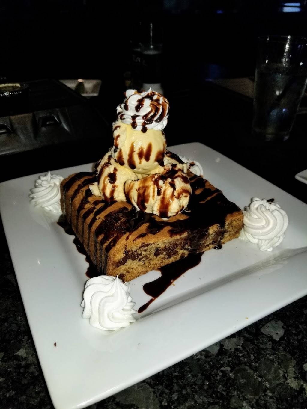 Black Rock Bar and Grill | restaurant | 6200 N Federal Hwy, Fort Lauderdale, FL 33308, USA | 9543682525 OR +1 954-368-2525