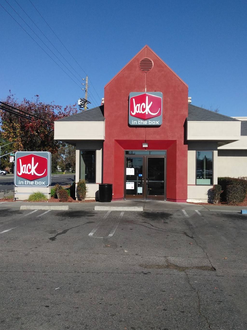 Jack in the Box | restaurant | 900 Oakdale Rd, Modesto, CA 95355, USA | 2095781799 OR +1 209-578-1799