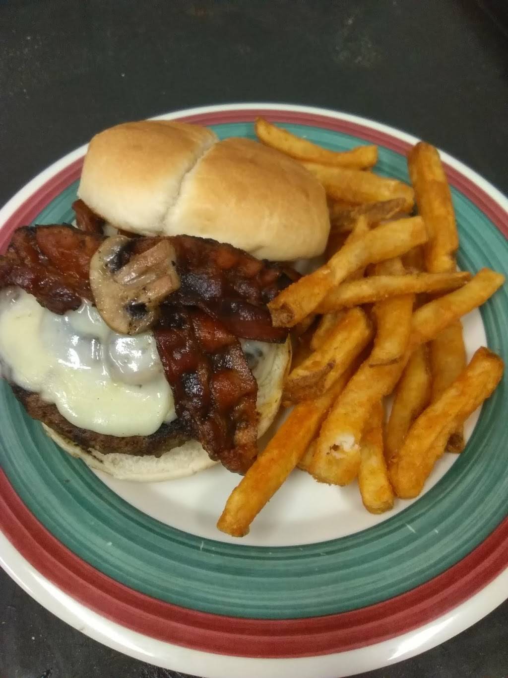 Houligans | restaurant | 1110 W Granada Blvd, Ormond Beach, FL 32174, USA | 3866737878 OR +1 386-673-7878