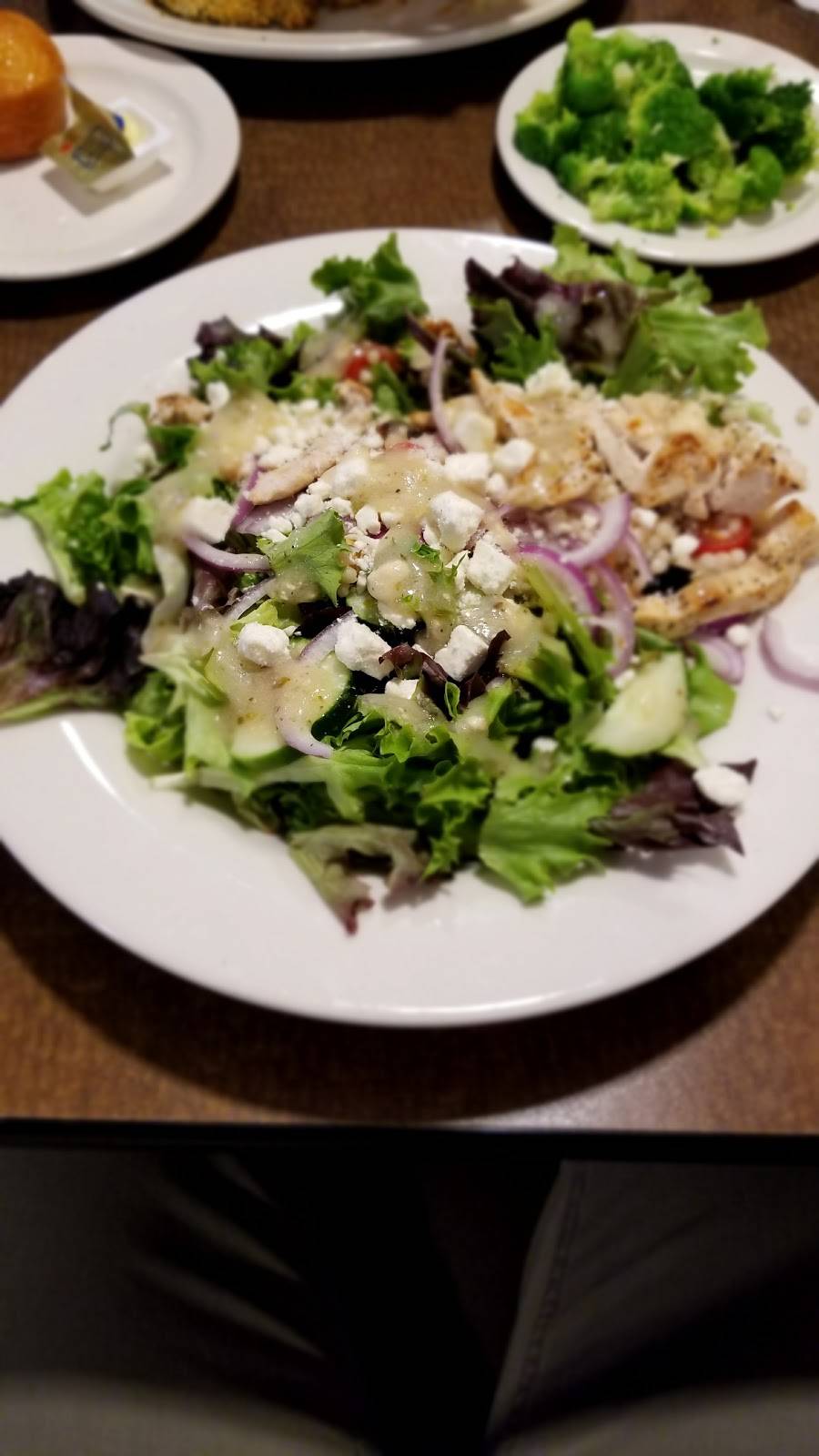 Eatn Park | restaurant | 7355 Peach St, Erie, PA 16509, USA | 8148663970 OR +1 814-866-3970