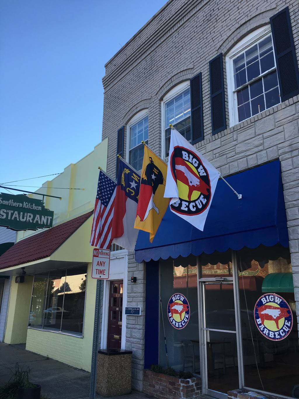 Big W Barbecue | restaurant | 600 S Madison St, Whiteville, NC 28472, USA | 9102076316 OR +1 910-207-6316