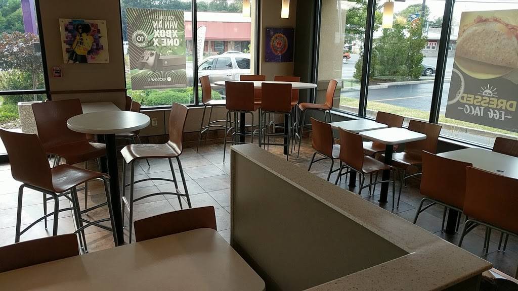 Taco Bell | meal takeaway | 3716 Brewerton Rd, North Syracuse, NY 13212, USA | 3154551327 OR +1 315-455-1327