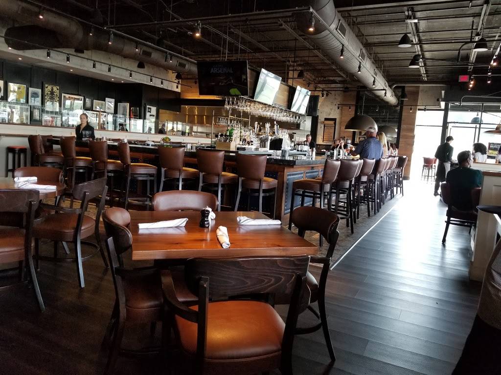 Burtons Grill & Bar of Charlotte | restaurant | 1601 E Woodlawn Rd A, Charlotte, NC 28209, USA | 9802990999 OR +1 980-299-0999