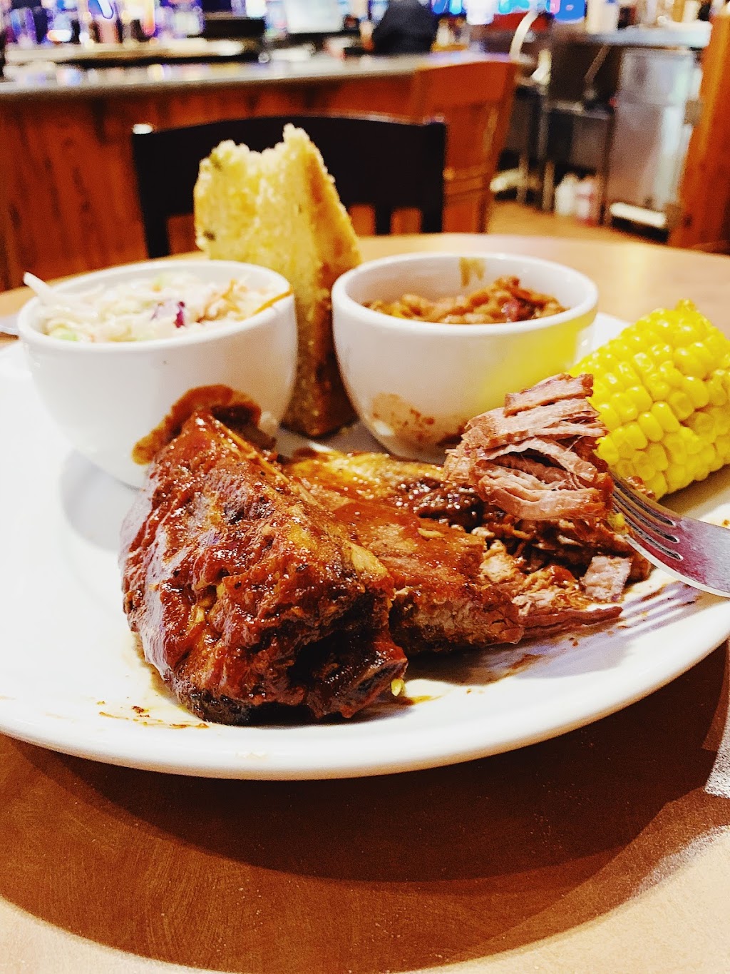 Firesides | restaurant | 4000 W Comanche St, Dodge City, KS 67801, USA | 6206827777 OR +1 620-682-7777