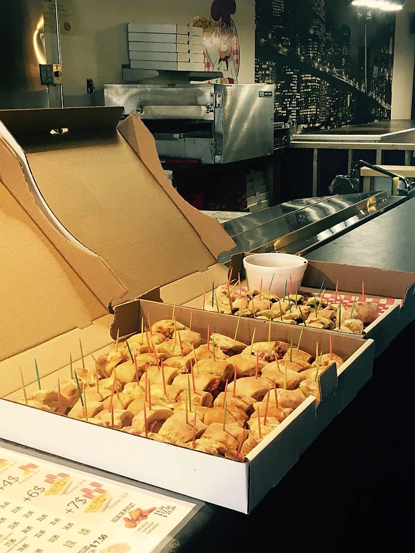 Pizzeria du Village | meal delivery | 358 Rue Principale, Saint-Sauveur, QC J0R 1R0, Canada | 4502270372 OR +1 450-227-0372