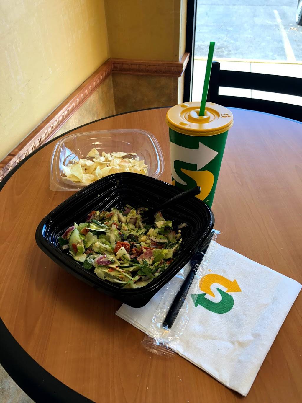 Subway Restaurants | restaurant | 790 Royal St George Dr, Naperville, IL 60540, USA | 6309222455 OR +1 630-922-2455