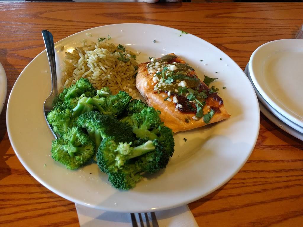 Chilis Grill & Bar | meal takeaway | 3745 Alton Pkwy, Irvine, CA 92606, USA | 9492508636 OR +1 949-250-8636