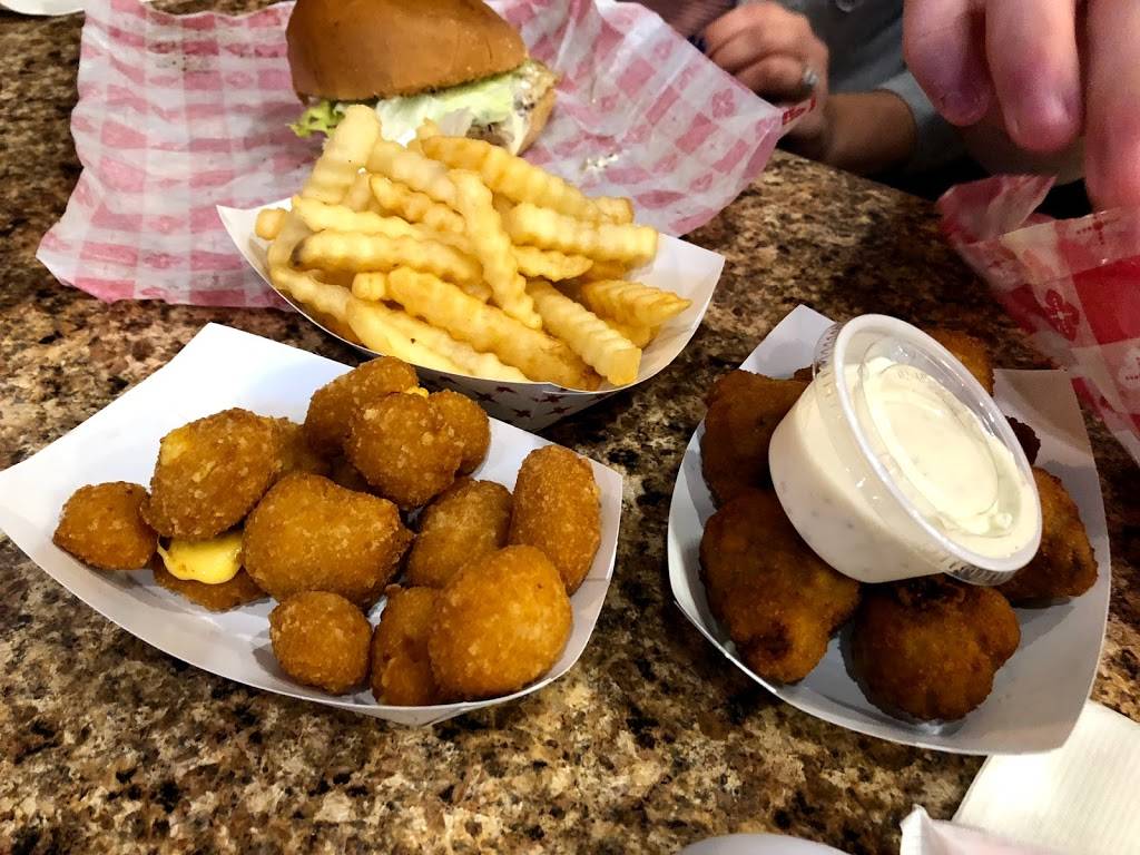 Mihms Charcoal Grill | restaurant | 342 Chute St, Menasha, WI 54952, USA | 9207220306 OR +1 920-722-0306