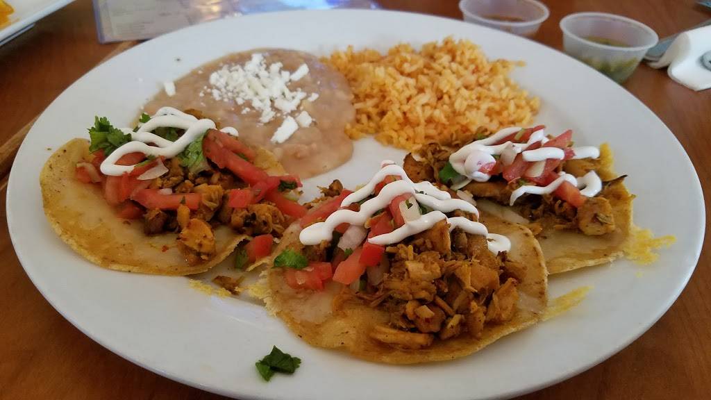 Los Moles | restaurant | 1320 65th St, Emeryville, CA 94608, USA | 5102856635 OR +1 510-285-6635