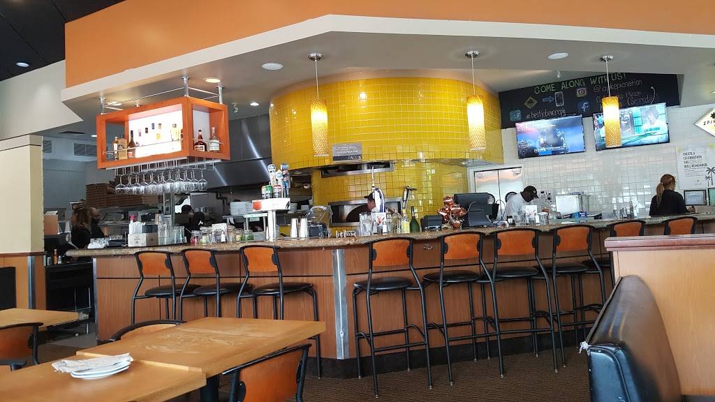 California Pizza Kitchen at Scarsdale | restaurant | 365 Central Park Ave, Scarsdale, NY 10583, USA | 9147220600 OR +1 914-722-0600