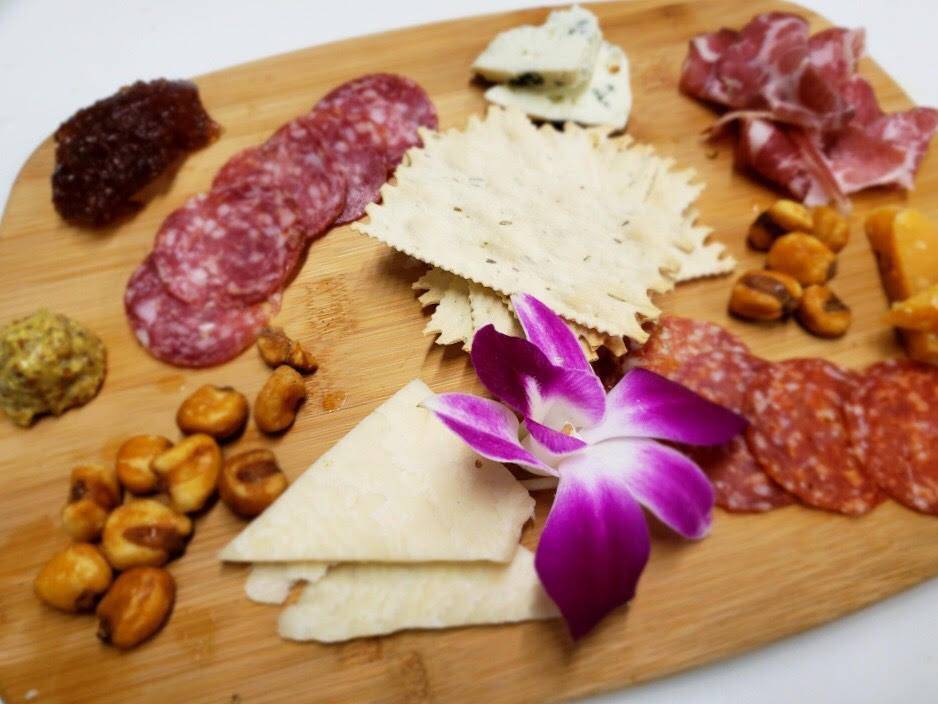 Rhapsody on Argyle | restaurant | 1002 W Argyle St, Chicago, IL 60640, USA | 7737695555 OR +1 773-769-5555