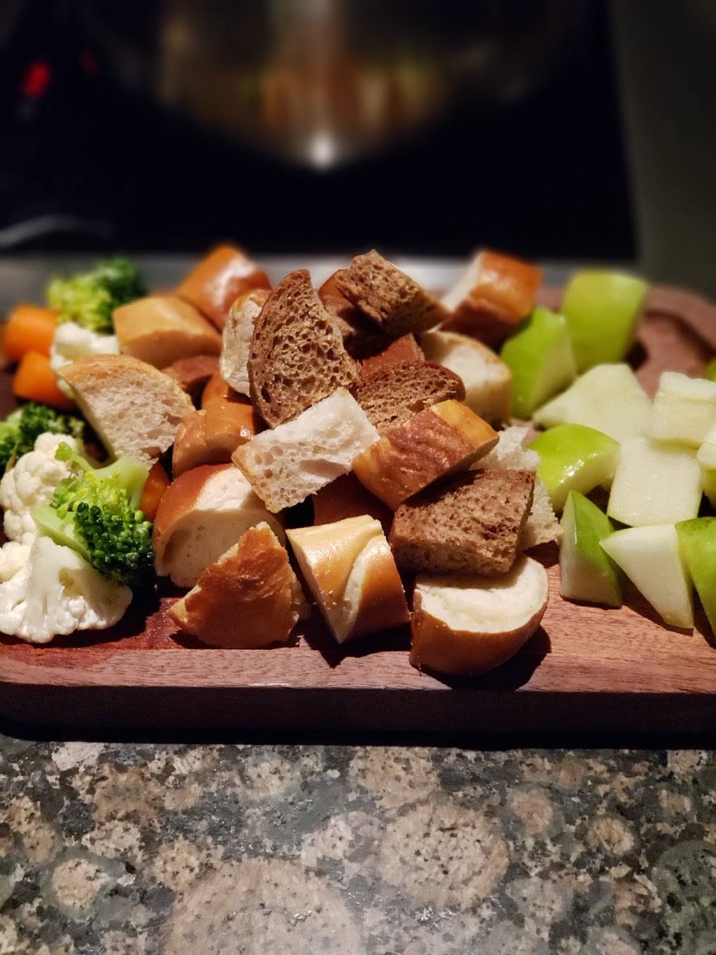 The Melting Pot | restaurant | 418 York Rd, Towson, MD 21204, USA | 4108216358 OR +1 410-821-6358