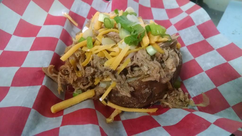 MTs Smokin BBQ | restaurant | 1700 Wheeling Ave, Muncie, IN 47303, USA | 7652161664 OR +1 765-216-1664