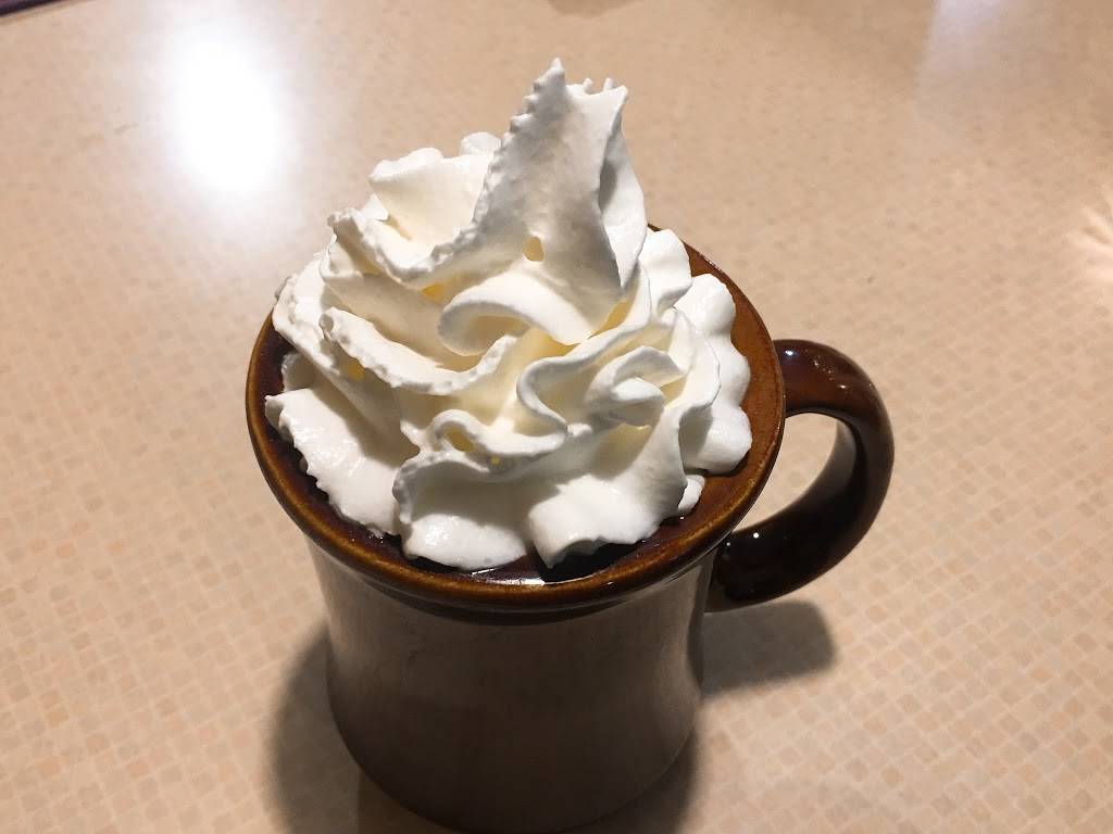 Petes Restaurant | restaurant | 4223 Tuscarawas St W, Canton, OH 44708, USA | 3304790350 OR +1 330-479-0350