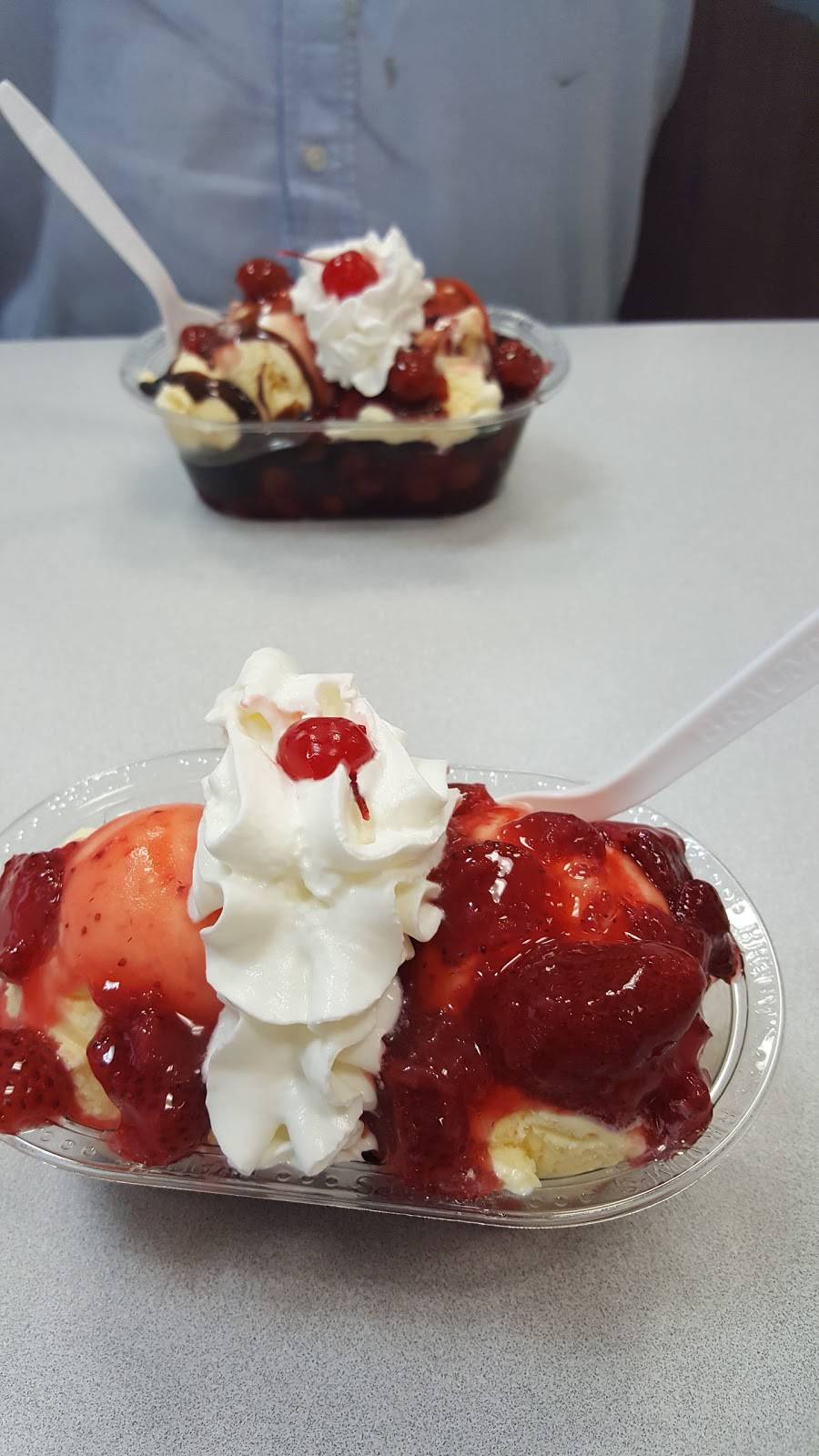 Braums Ice Cream & Burger Restaurant | restaurant | 1428 Independence Pkwy, Plano, TX 75075, USA | 9725961404 OR +1 972-596-1404