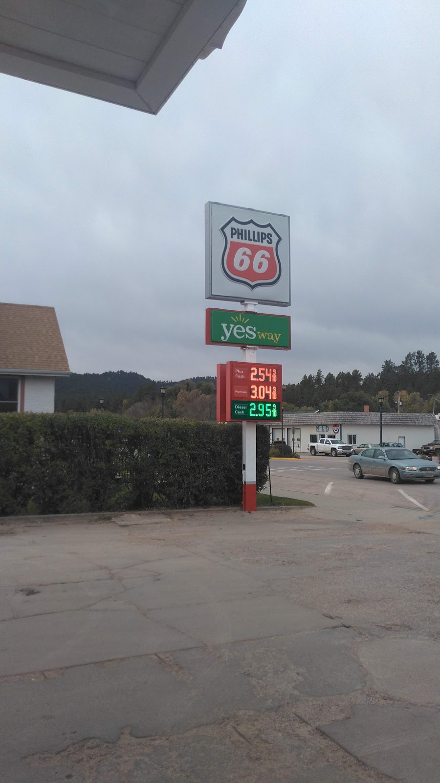 Yesway | restaurant | 239 S Chicago St, Hot Springs, SD 57747, USA | 6057455557 OR +1 605-745-5557