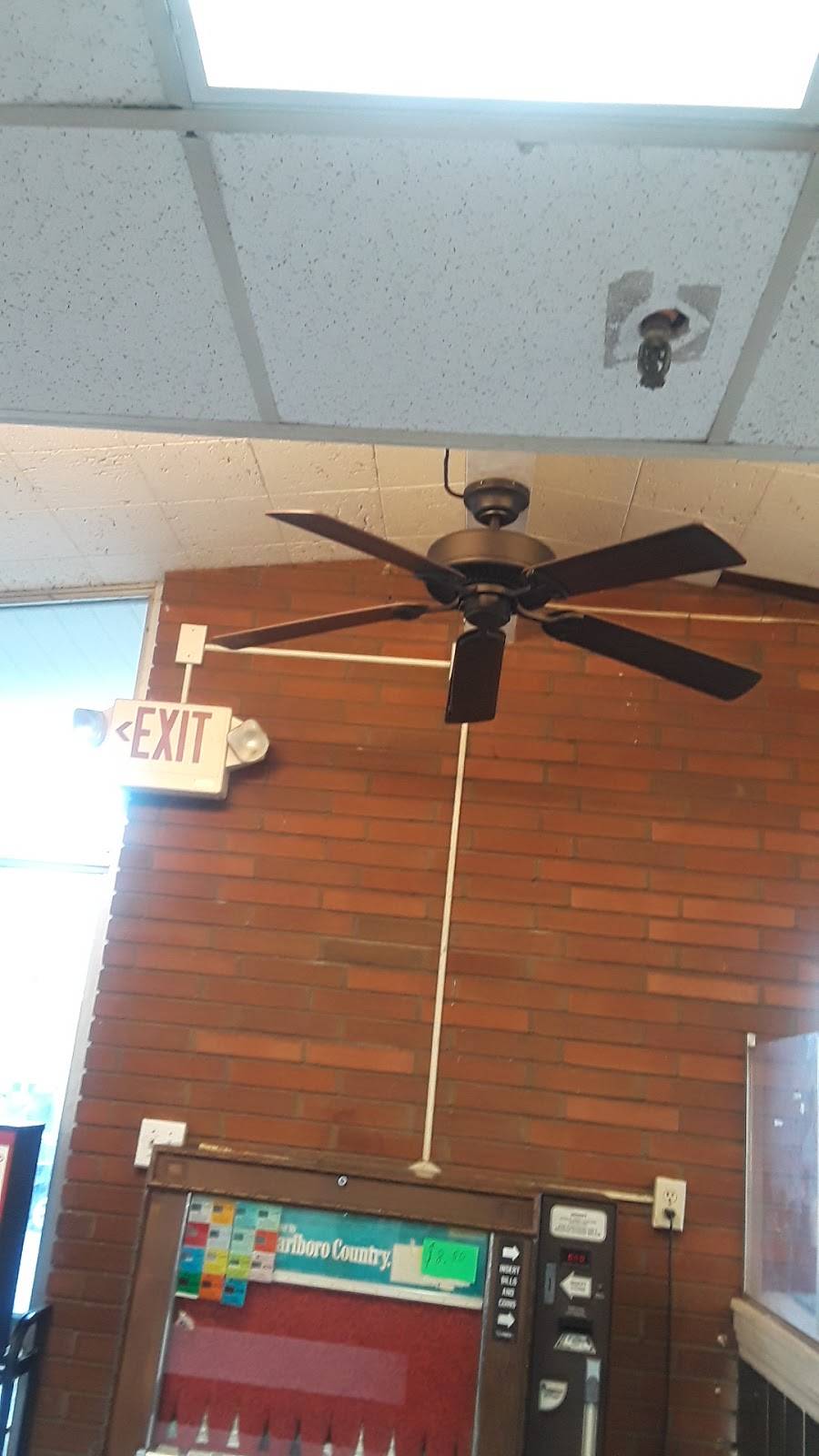 Nazzs Pizza | restaurant | 96 W 15th St, Chester, PA 19013, USA | 6108761224 OR +1 610-876-1224