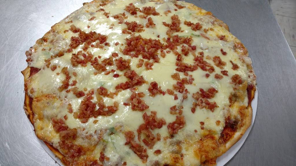 Dina Mia of Florence | restaurant | 508 Central Ave, Florence, WI 54121, USA | 7155284760 OR +1 715-528-4760