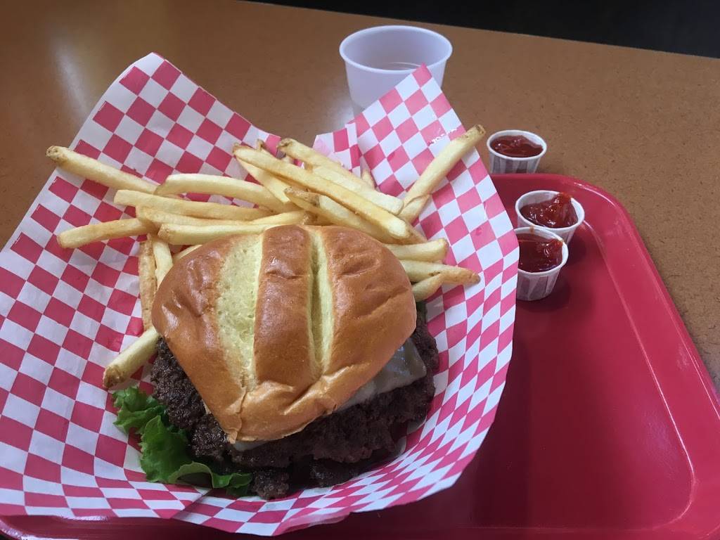 Michaels Frozen Custard | restaurant | 3826 Atwood Ave, Madison, WI 53714, USA | 6082224110 OR +1 608-222-4110