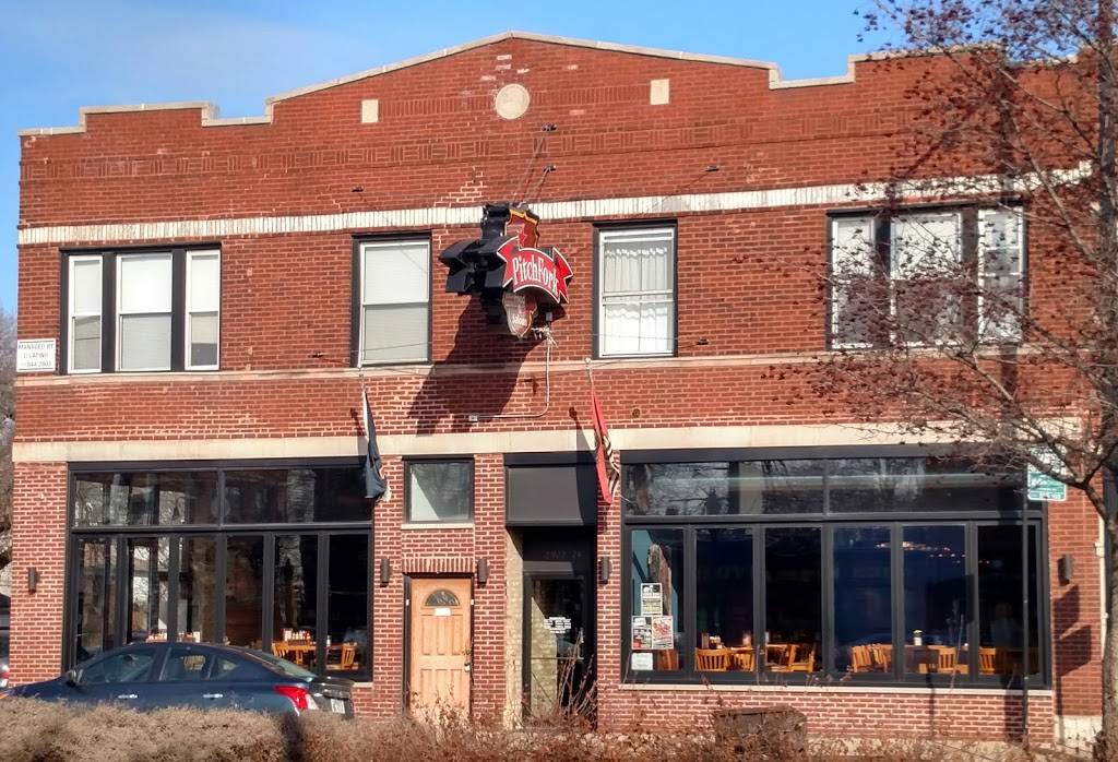 Pitchfork Food & Saloon | restaurant | 2922 W Irving Park Rd, Chicago, IL 60618, USA | 7738662010 OR +1 773-866-2010