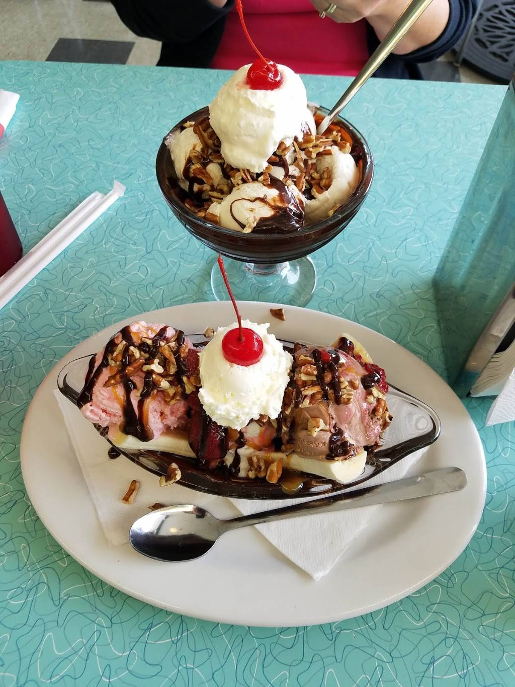 Brents Drugs | restaurant | 655 Duling Ave, Jackson, MS 39216, USA | 6013663427 OR +1 601-366-3427