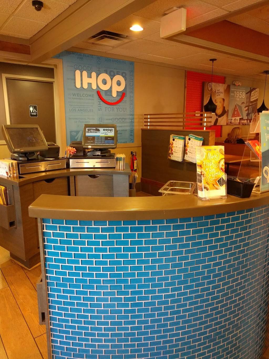 IHOP | restaurant | 5020 E Ray Rd, Phoenix, AZ 85044, USA | 4805980887 OR +1 480-598-0887