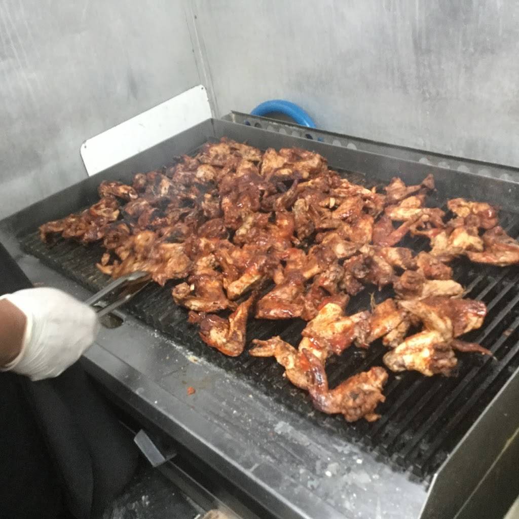 Inner City Blues home of Carolina Bar B Que | restaurant | 3015 Nine Mile Rd, Richmond, VA 23223, USA | 8046493424 OR +1 804-649-3424