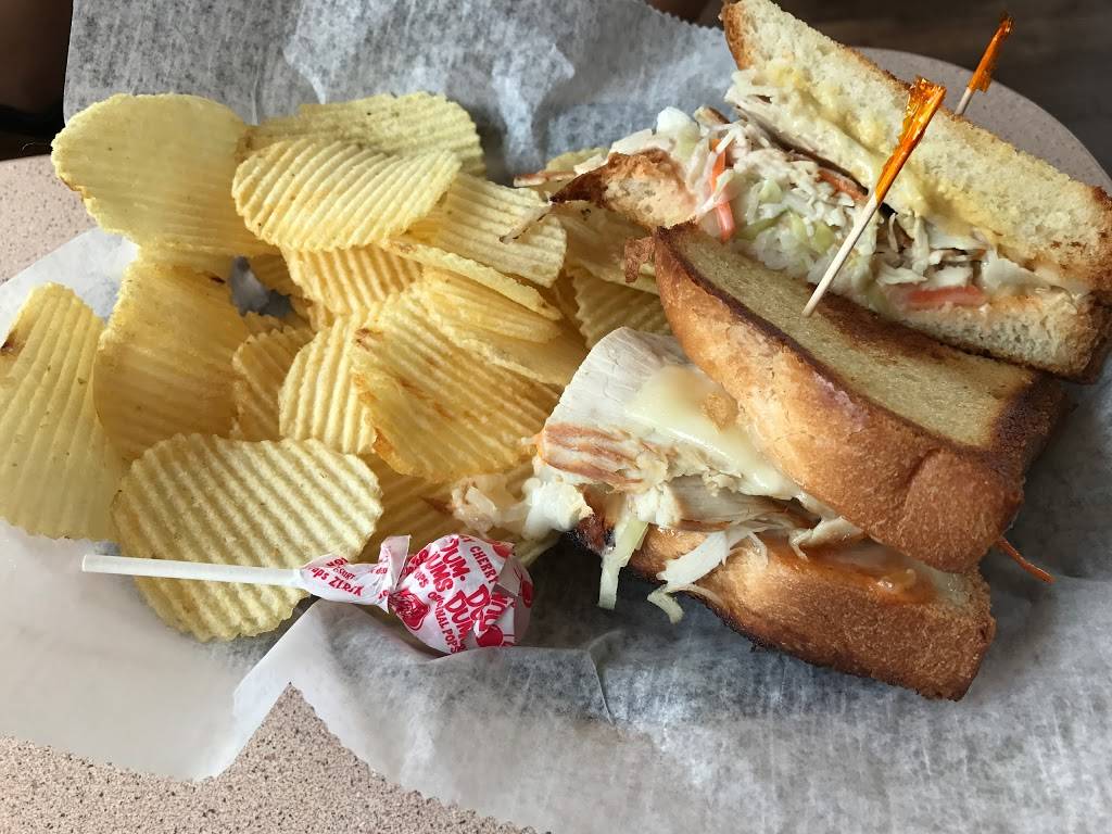 Gregs Grill | restaurant | 4144, 3243 W Sylvania Ave, Toledo, OH 43613, USA | 4192140722 OR +1 419-214-0722