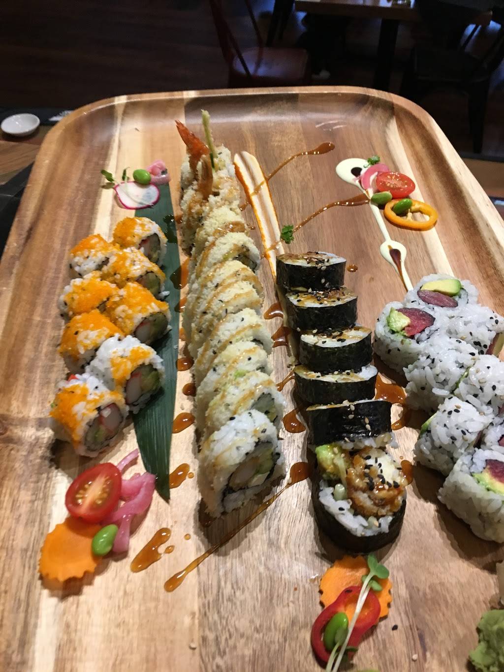 Hungry Sumo | restaurant | 2663 S Kinnickinnic Ave, Milwaukee, WI 53207, USA | 4145959656 OR +1 414-595-9656