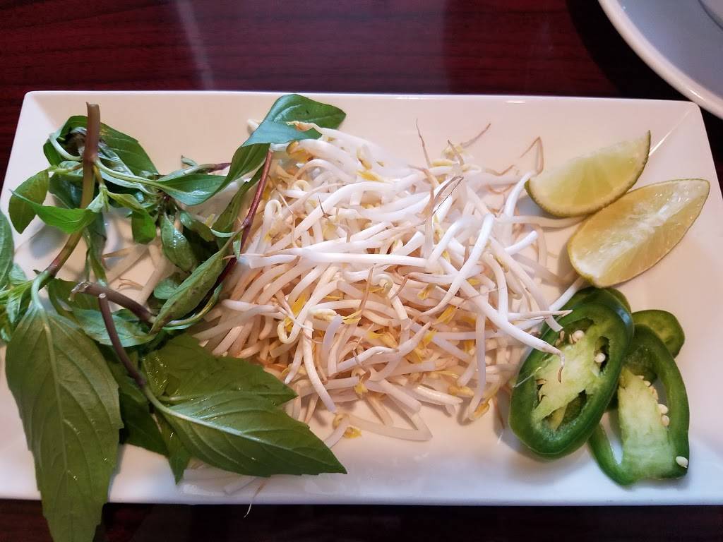 Simply Phở | restaurant | 13149 N Dale Mabry Hwy F, Tampa, FL 33618, USA | 8139605678 OR +1 813-960-5678