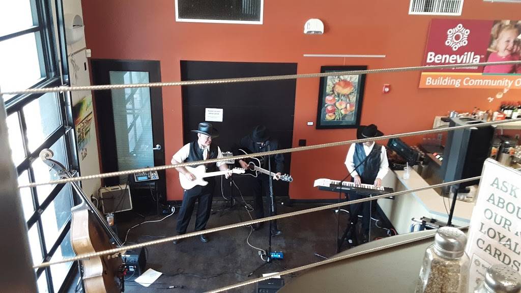 Birts Bistro Restaurant | restaurant | 16752 N Greasewood St, Surprise, AZ 85378, USA | 6235840065 OR +1 623-584-0065