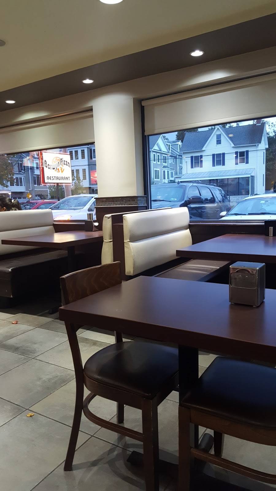 Berwyn Pizza | restaurant | 1026 Lancaster Ave, Berwyn, PA 19312, USA | 6106476339 OR +1 610-647-6339