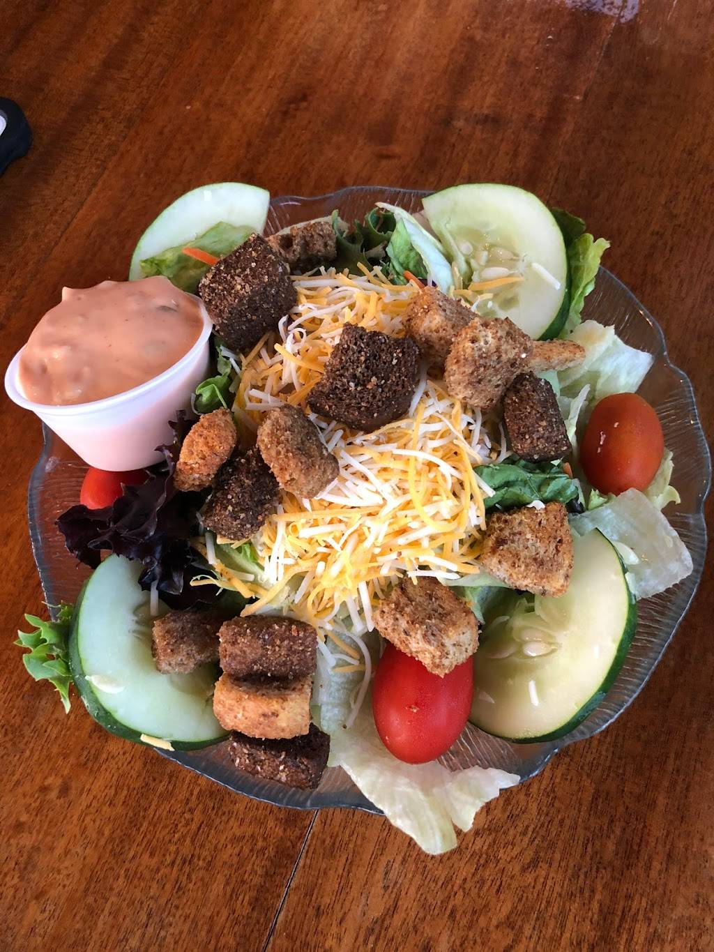 Lake Inn | restaurant | 3711 Hunt Rd, Lapeer, MI 48446, USA | 8106670941 OR +1 810-667-0941