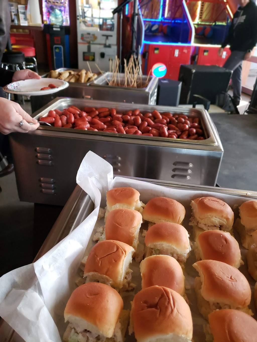 Roanoke ChopShop Live | restaurant | 309 S Oak St, Roanoke, TX 76262, USA | 8174028677 OR +1 817-402-8677