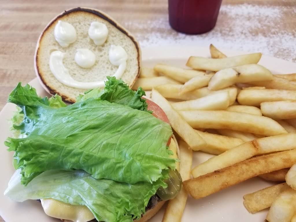 Tiffanys Original Diner | restaurant | 7402 Manchester Rd, Maplewood, MO 63143, USA | 3146440929 OR +1 314-644-0929