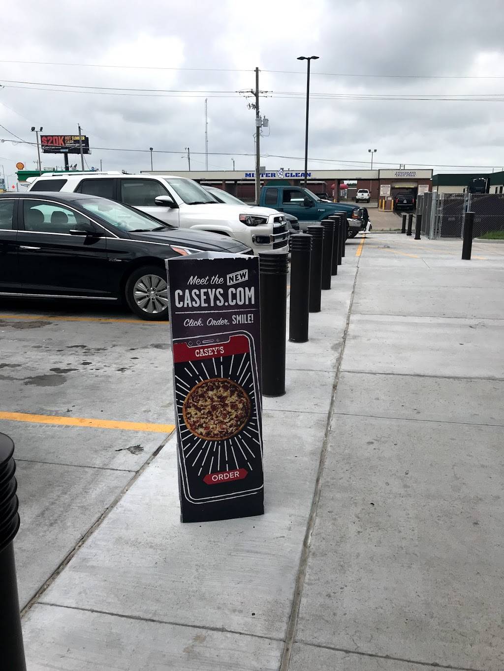 Caseys | meal takeaway | 701 Pennsylvania Ave, Hartshorne, OK 74547, USA | 9182977200 OR +1 918-297-7200