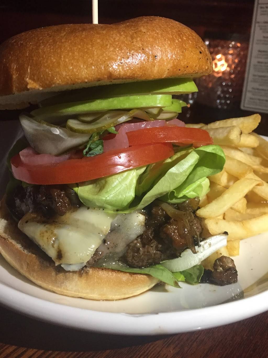 Sly McFly’s | restaurant | 700 Cannery Row, Monterey, CA 93940, USA | 8316498050 OR +1 831-649-8050