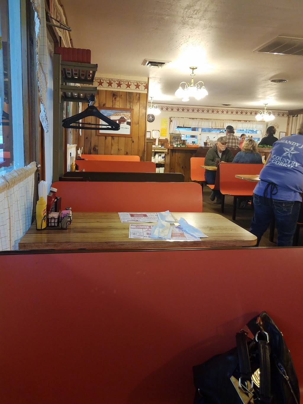 Corral Drive In | restaurant | 126 Raystown Rd, Everett, PA 15537, USA | 8146522244 OR +1 814-652-2244