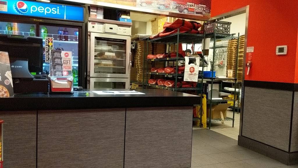 Pizza Hut | restaurant | 11808 Rancho Bernardo Rd, San Diego, CA 92128, USA | 8584874140 OR +1 858-487-4140