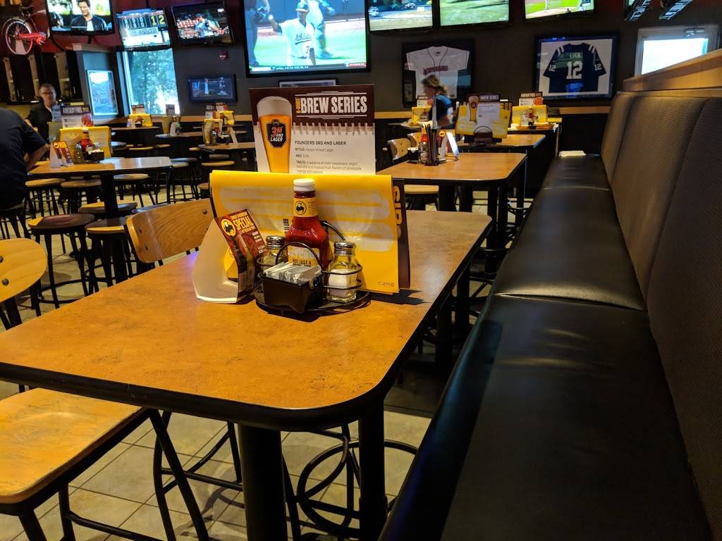 Buffalo Wild Wings | restaurant | 13868 E 116th St, Fishers, IN 46037, USA | 3179132999 OR +1 317-913-2999