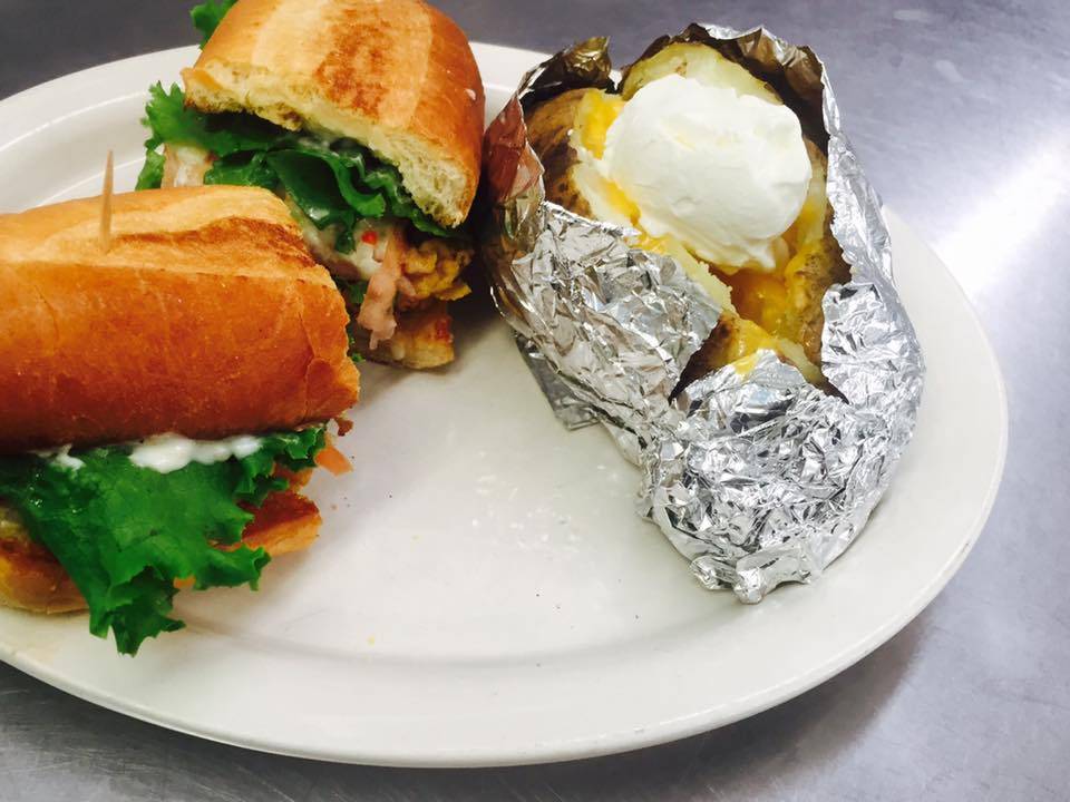 Heroes Sports Oyster Bar & Grill | restaurant | 3009 Ash St, Goldsboro, NC 27534, USA | 9197781180 OR +1 919-778-1180