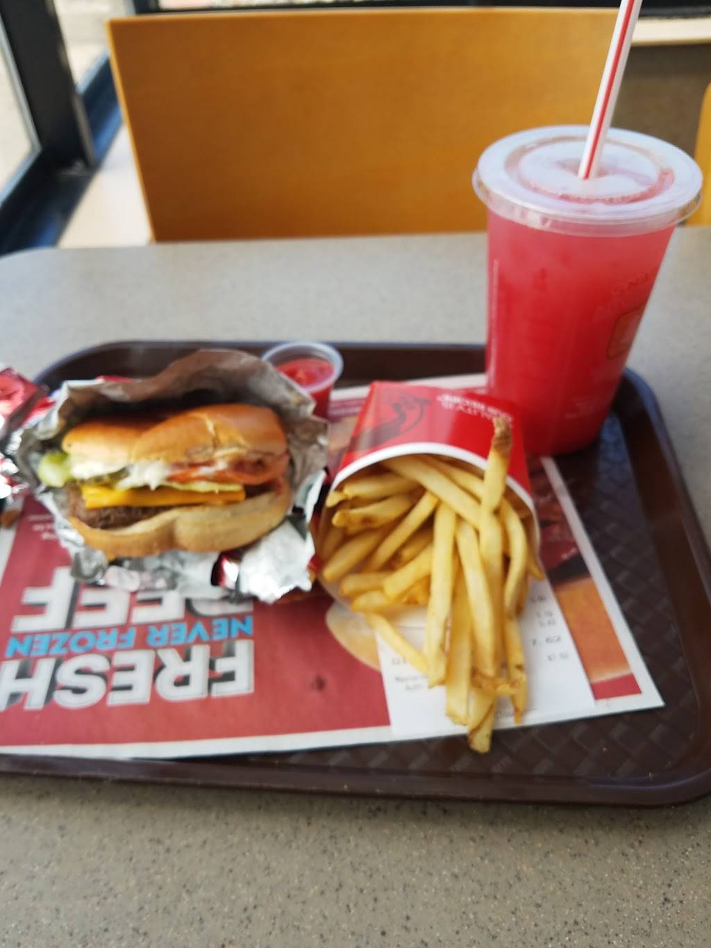 Wendys | restaurant | 45840 Van Dyke Ave, Utica, MI 48317, USA | 5867314311 OR +1 586-731-4311